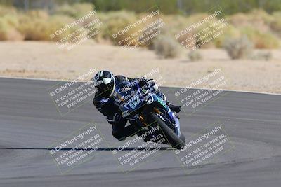 media/Oct-08-2022-SoCal Trackdays (Sat) [[1fc3beec89]]/Turn 10 (945am)/